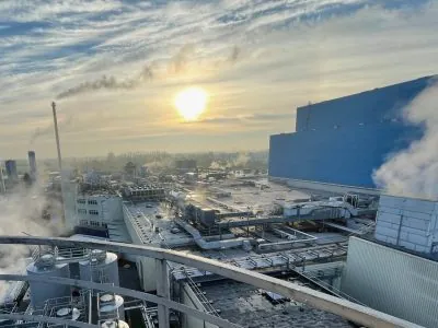 Blick über eine Industrieanlage